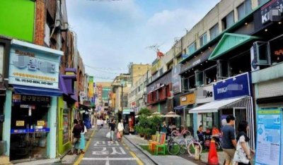 ​央视曝光：这些知名品牌化妆品重金属超标，第一个品牌你就常用！